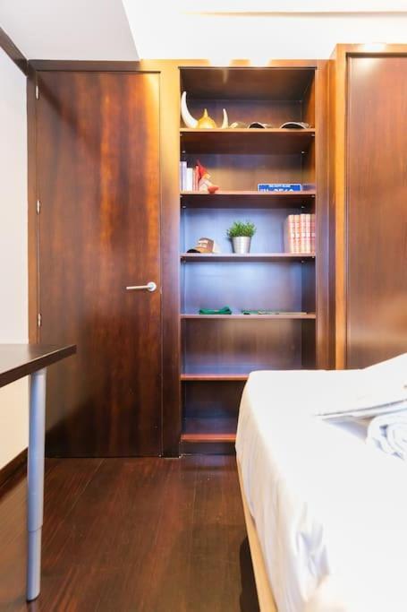 Frente Al Parque, En El Centro Apartman Bilbao Kültér fotó